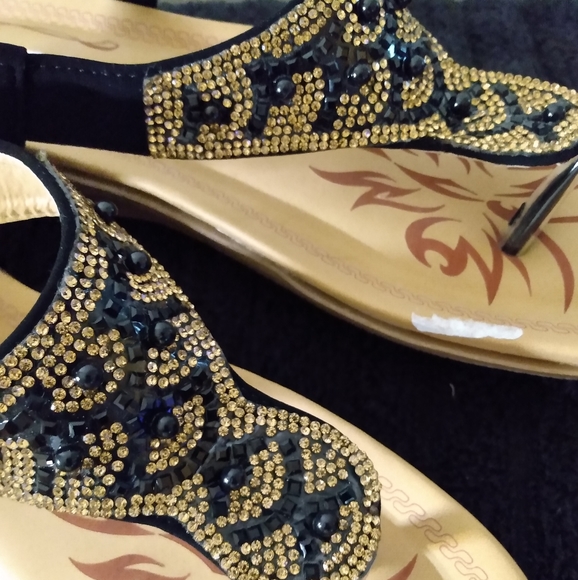 Sandals - Picture 1 of 9